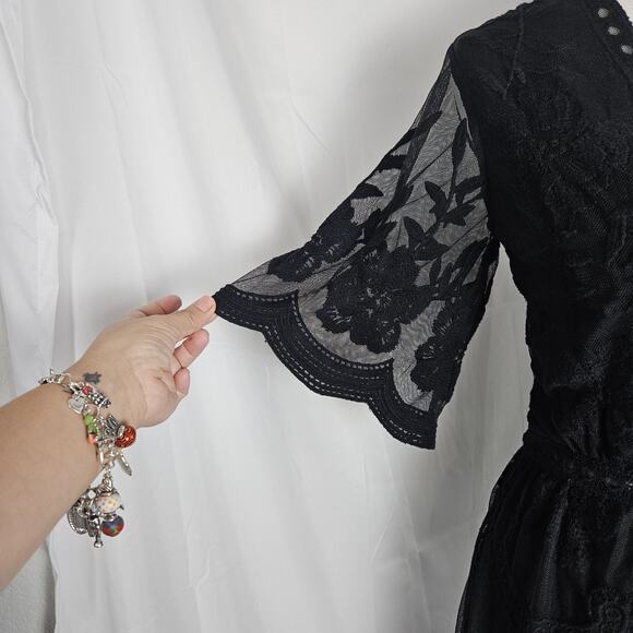 Lily Rain Romper Women Small Black Lace Floral Deep V Short Sleeve Boho Gothic - Picture 2 of 12